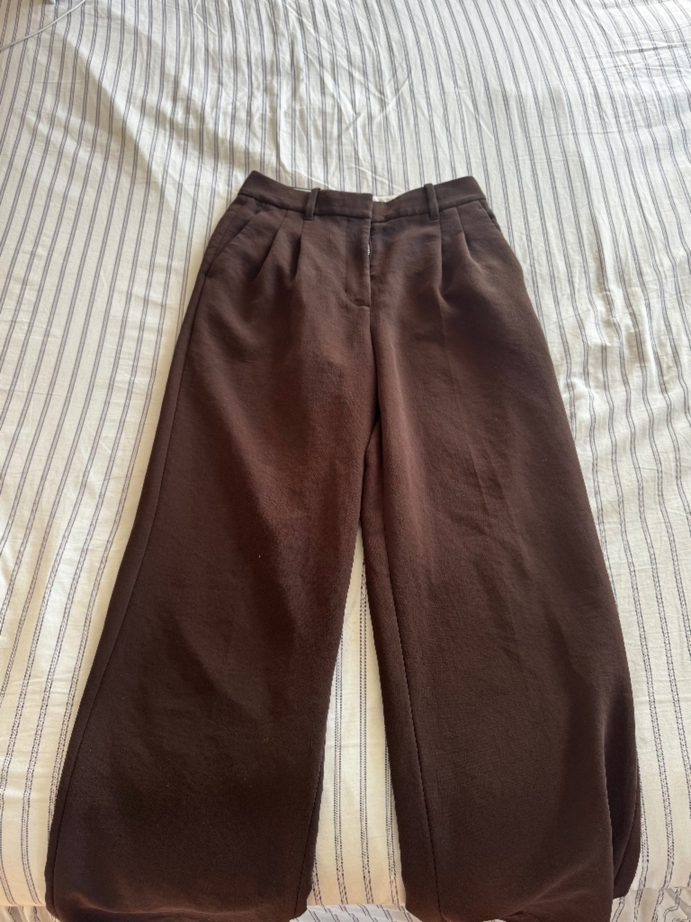 Aritzia Wilfred Effortless Pant